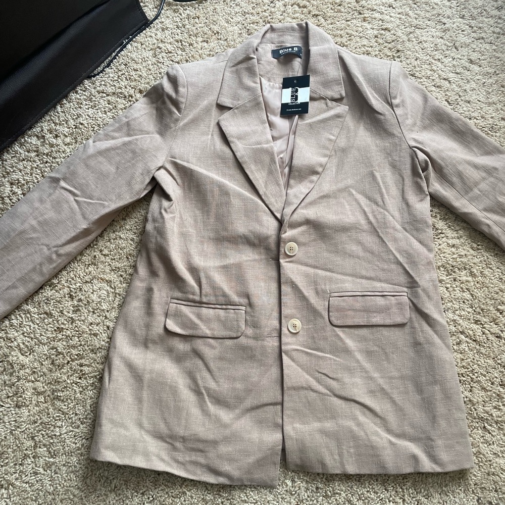 Blue B collection Blazer. NWT. Medium.